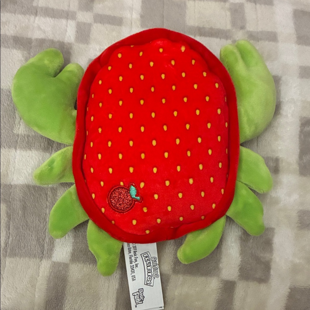 Cuetitos fruititos strawberry crab plush